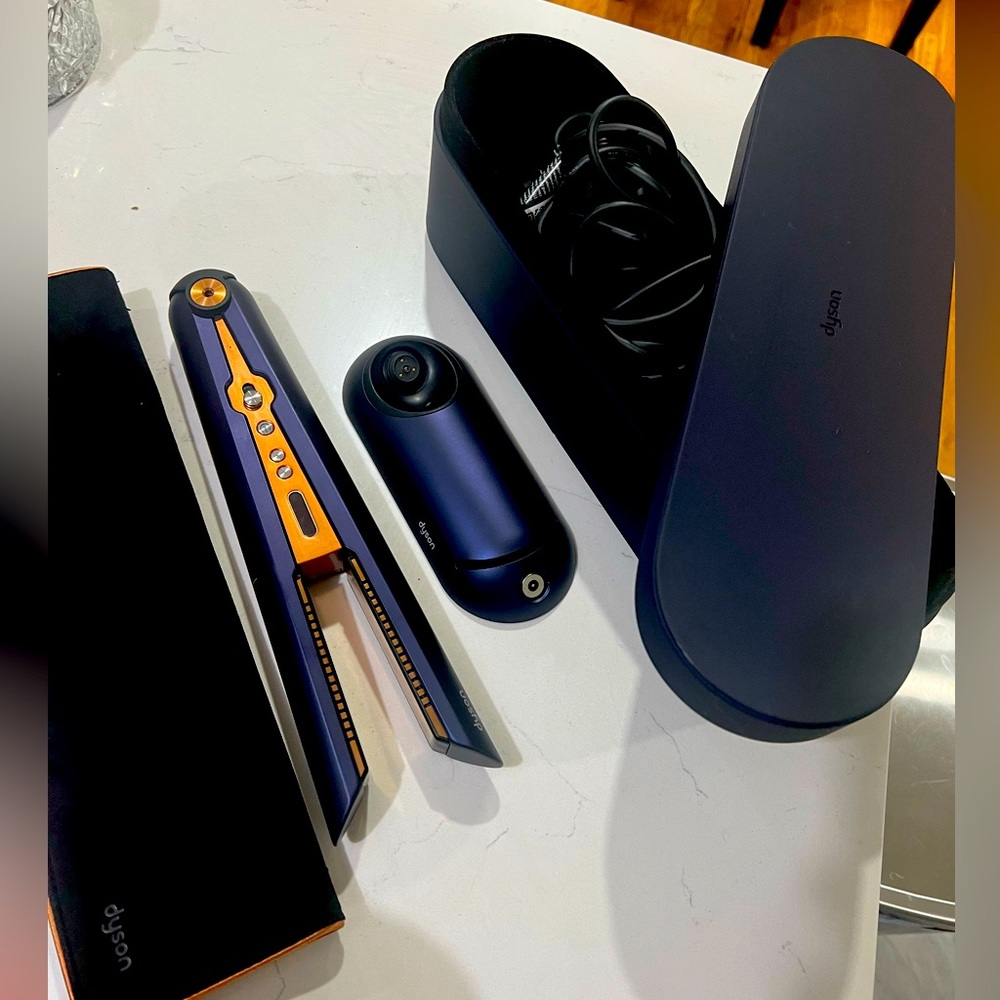 Dyson hair straightener